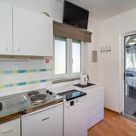 Rapska With Terrace Apartman