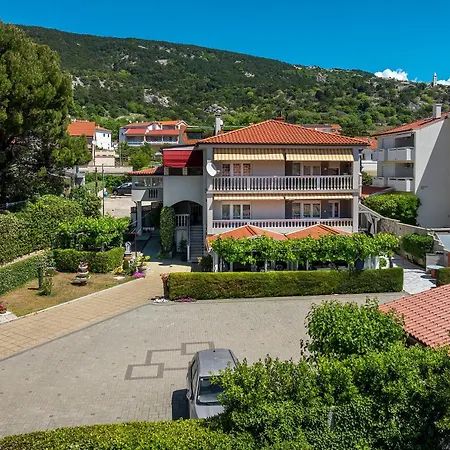Rapska With Terrace Apartman